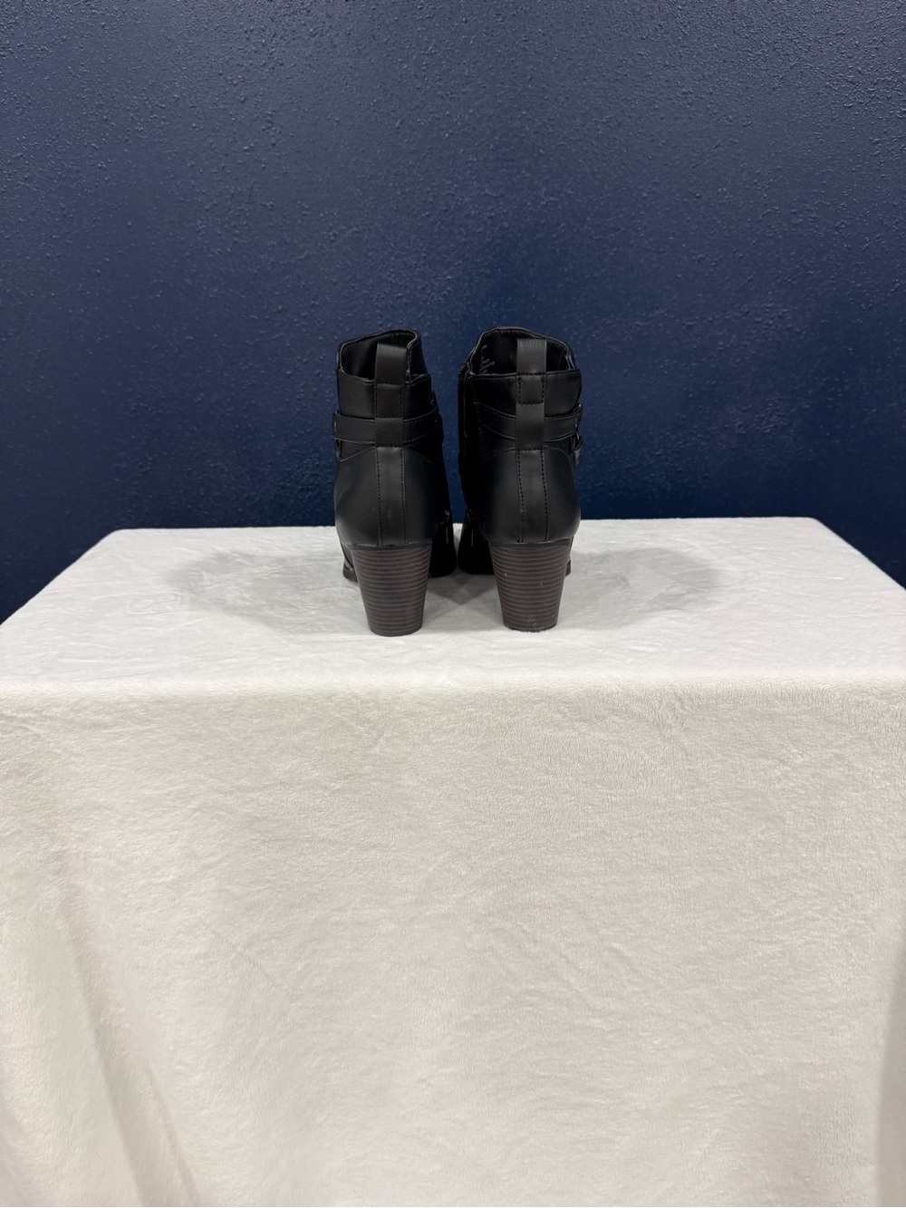 Women's Black Ankle Booties with Block Heel - Picture 3 of 4